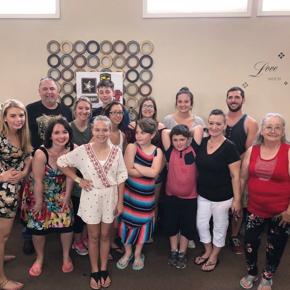 Meet your Posher, Jessica - Picture 5 of 6